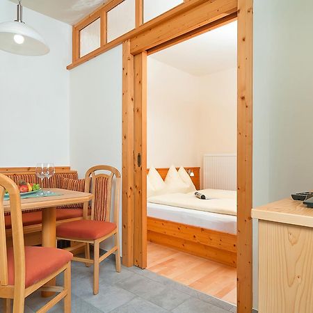 Hubertushof Hotel Latschach ober dem Faakersee Bagian luar foto
