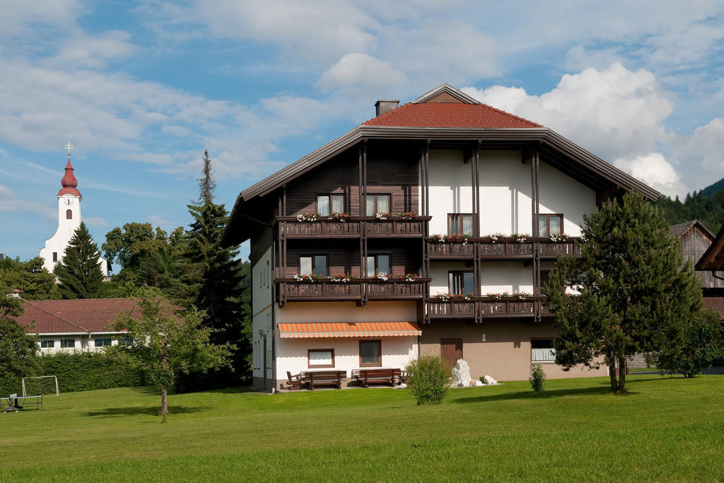 Hubertushof Hotel Latschach ober dem Faakersee Bagian luar foto