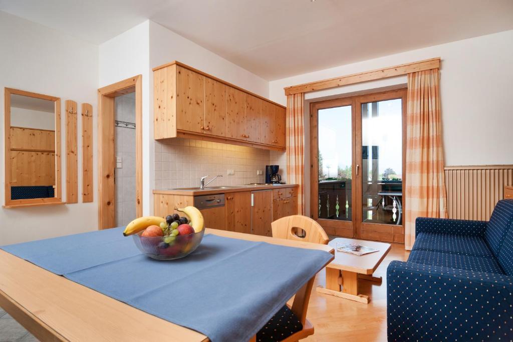 Hubertushof Hotel Latschach ober dem Faakersee Bagian luar foto