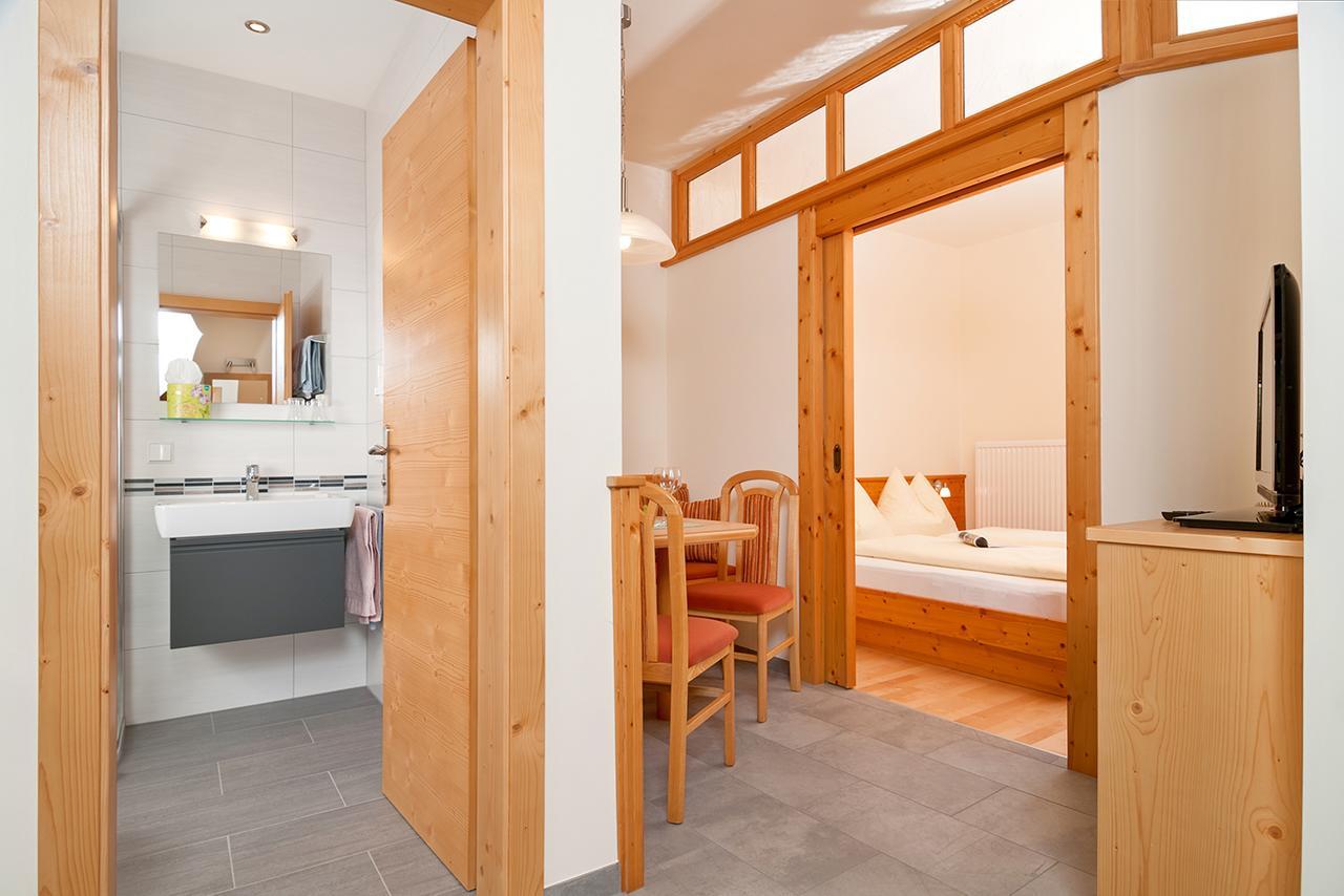 Hubertushof Hotel Latschach ober dem Faakersee Bagian luar foto
