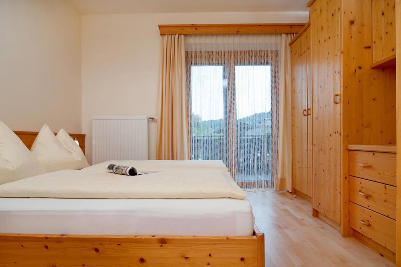 Hubertushof Hotel Latschach ober dem Faakersee Bagian luar foto