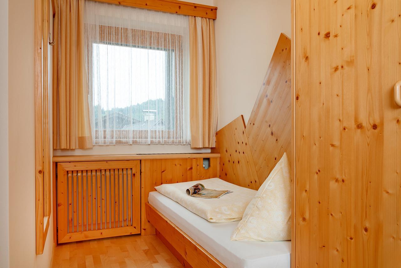 Hubertushof Hotel Latschach ober dem Faakersee Bagian luar foto