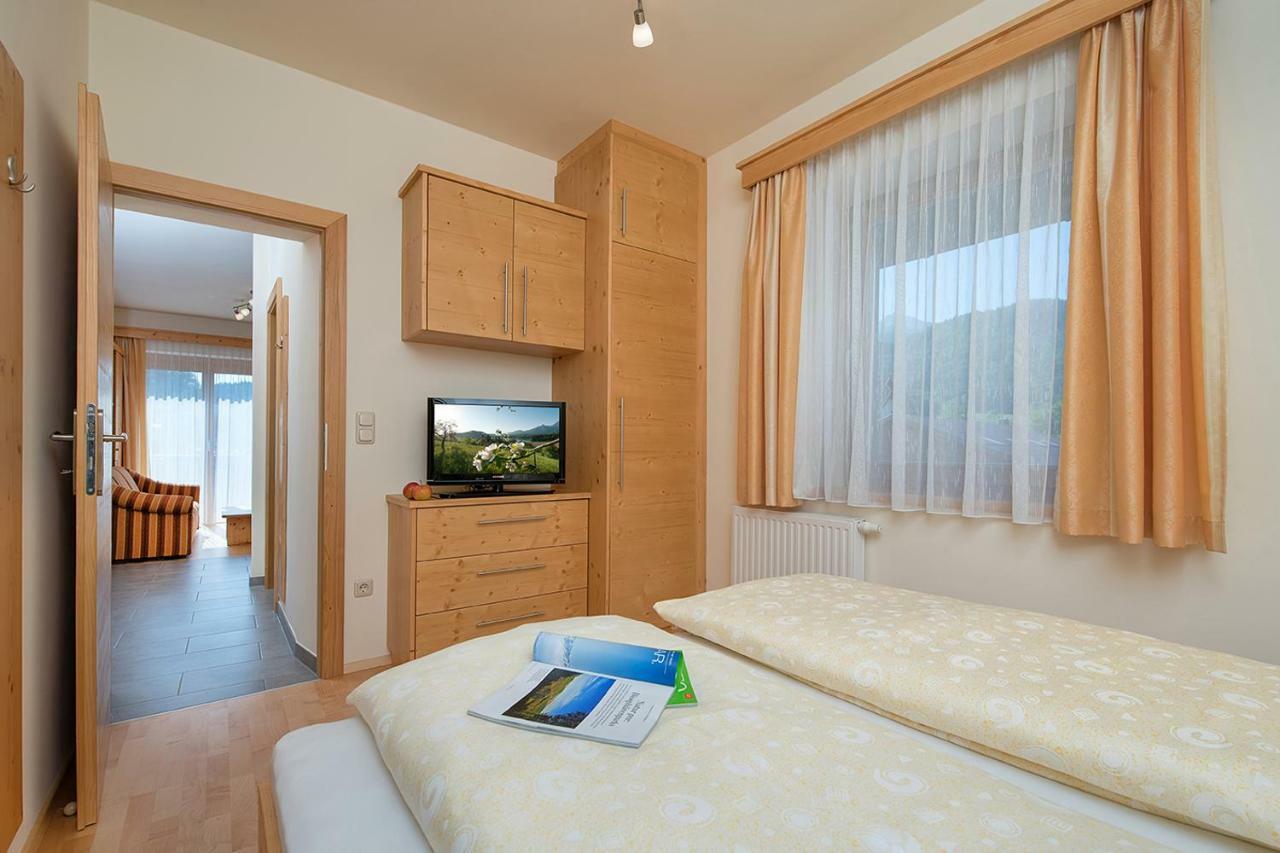 Hubertushof Hotel Latschach ober dem Faakersee Bagian luar foto